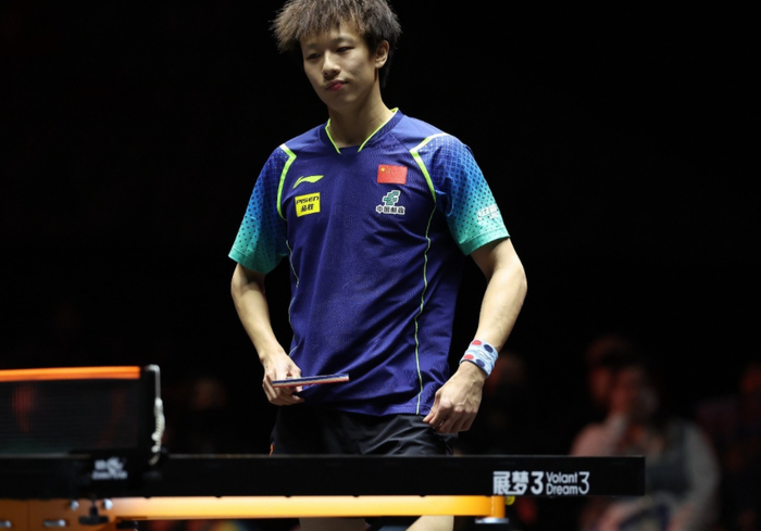 国乒危机再现！2人总决赛首轮游 梁靖崑1：3张本智和
