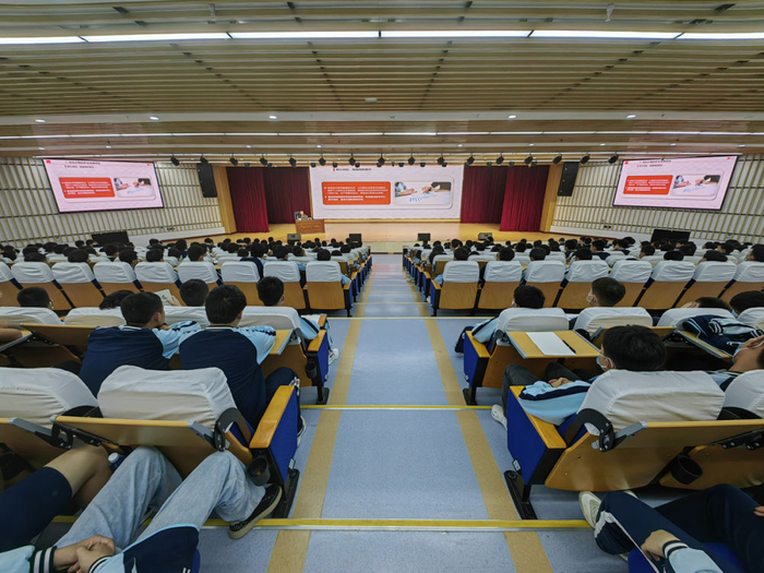 ↑大师工作室成员参与地方职业教育。