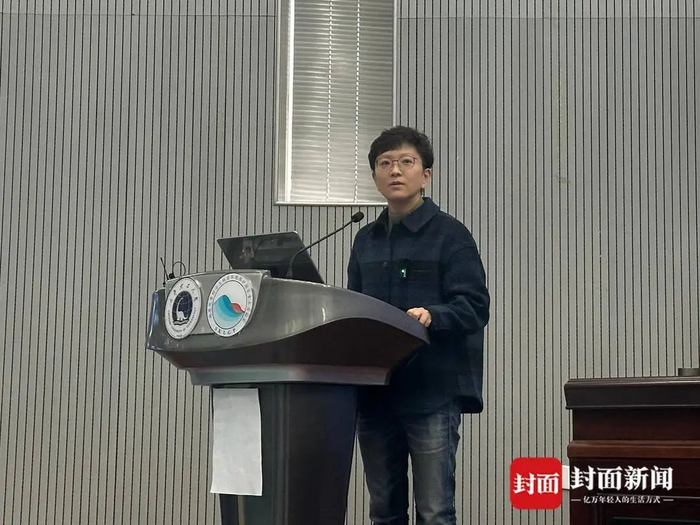 王珮瑜在成都理工大学分享《瑜乐京剧课》（刘叶/摄）