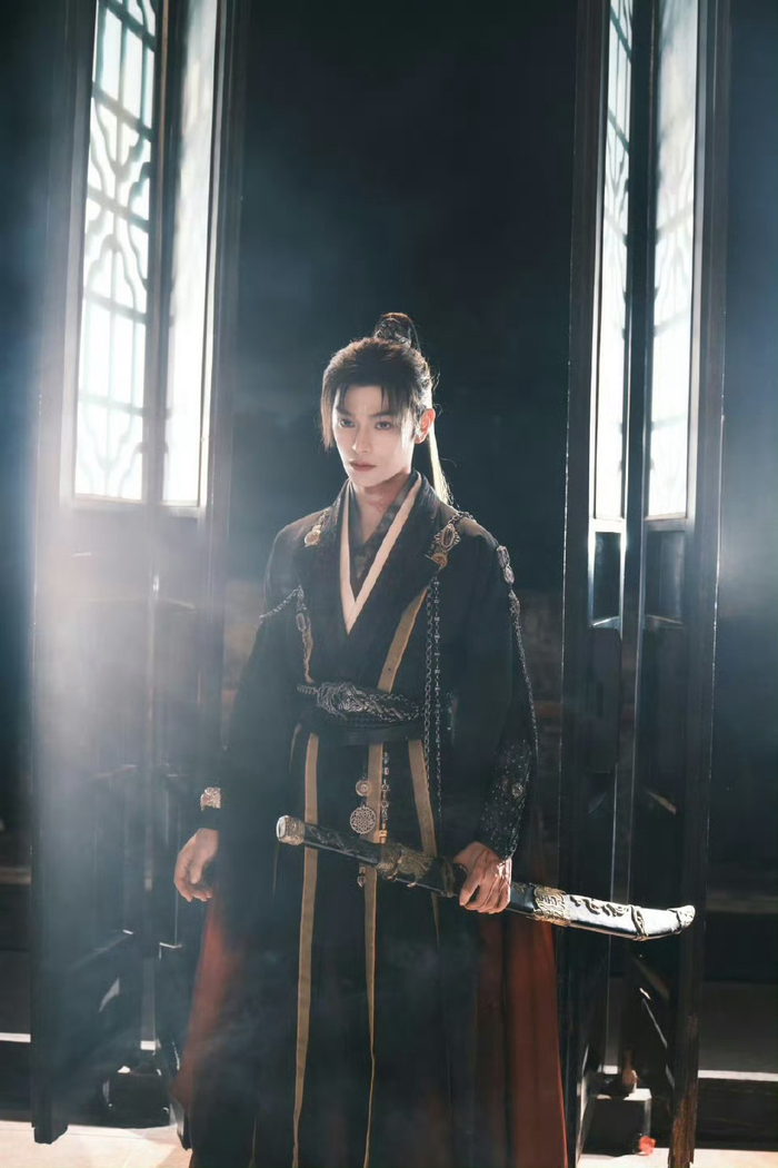 丁禹兮出演《永夜星河》后的第一本杂志将限量一万本…|限购|销售额|后续|官方_新浪新闻