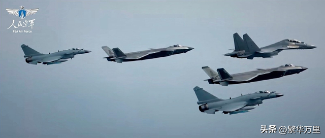 F35数量碾压,中国同时生产,两种五代机,压力到底有多大?|战机|五代机|装备|解放军|军兵种_新浪新闻