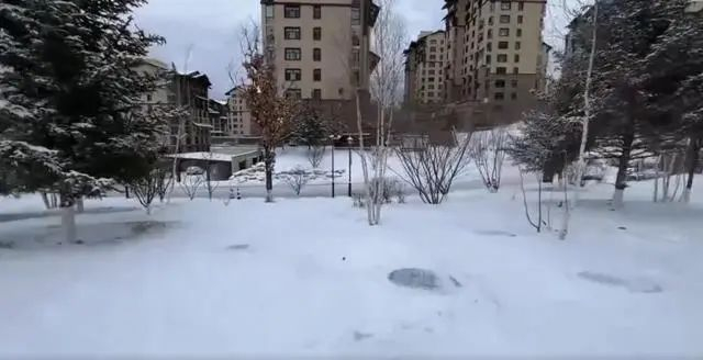 张家口市崇礼区迎来降雪。