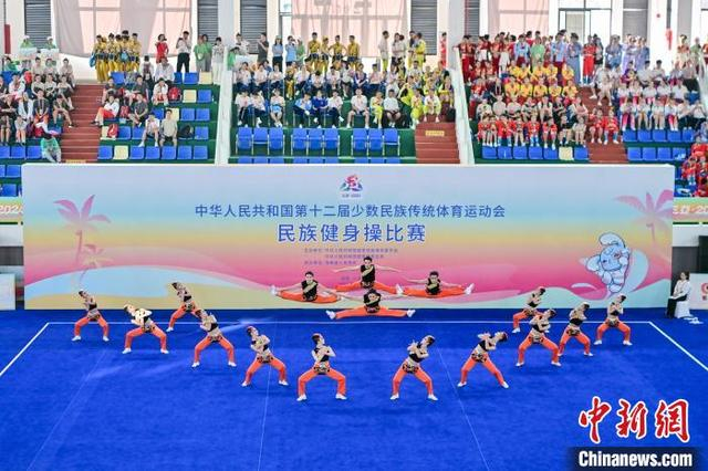 图为福建省代表团选手在比赛中。中新社记者 骆云飞 摄