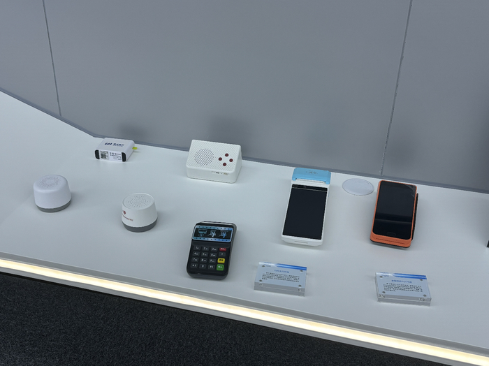 润开鸿基于OpenHarmony开发的部分金融设备