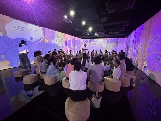 嘉兴市图书馆元宇宙阅读体验空间。嘉兴市图书馆供图