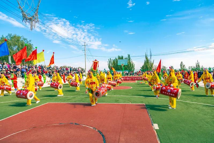 甘肃省榆中县女子太平鼓队表演。  榆中县新时代文明实践中心供图