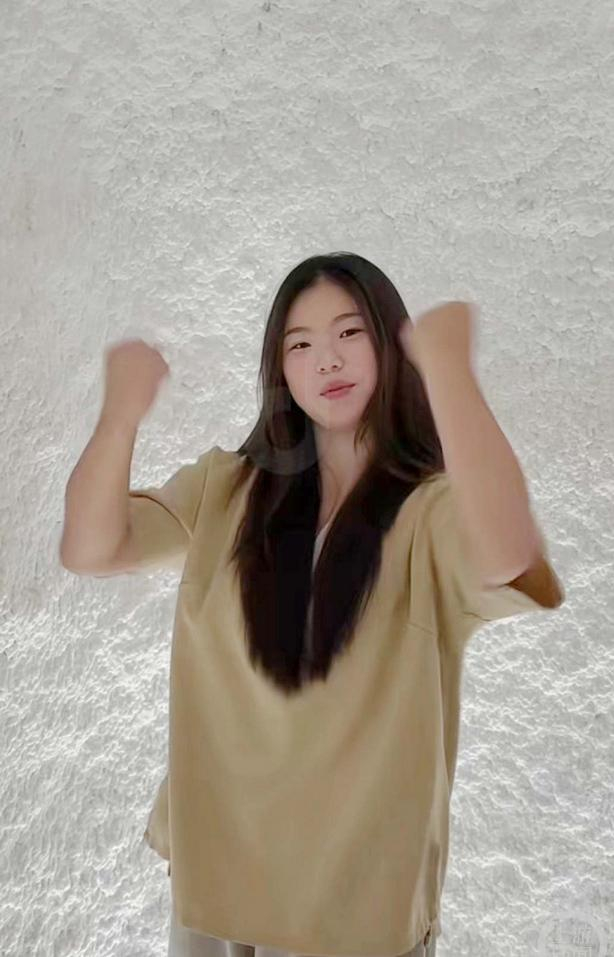 管晨辰发布的舞蹈视频。 管晨辰短视频账号截图/上游新闻 