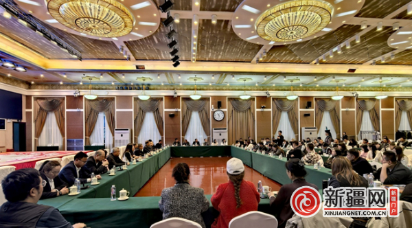 文旅产业发展座谈会现场。（薛玲摄）