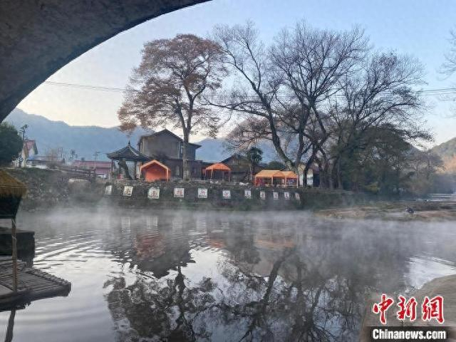 早晨，宁国市方塘乡板桥村村景。记者 吴兰 摄