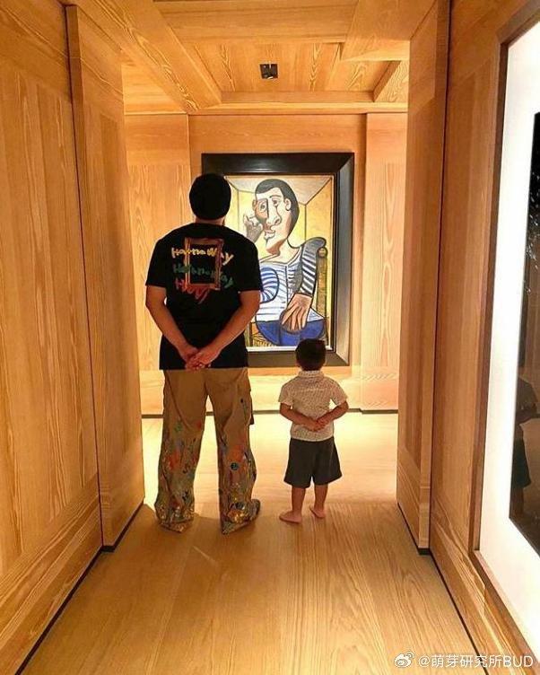 发现没，很多明星的孩子都在学画画