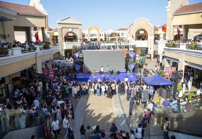 图源：武汉百联奥特莱斯主题公园