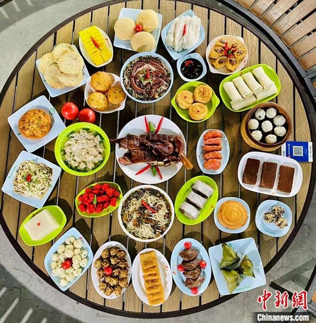 融合南北品种繁多的沙县小吃。胡定禹 摄 