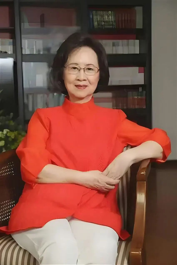 湖南经视创始人欧阳常林深切缅怀琼瑶__财经头条__新浪财经