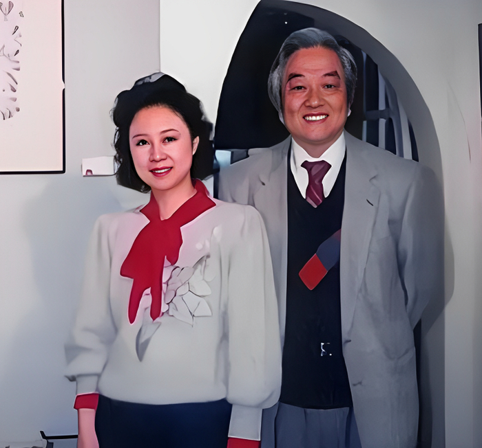 ▲琼瑶与平鑫涛  图片来源：网络公开渠道