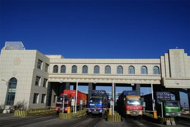 彰显口岸蓬勃发展活力。（图片由达茂旗融媒体中心和包头海关提供。）