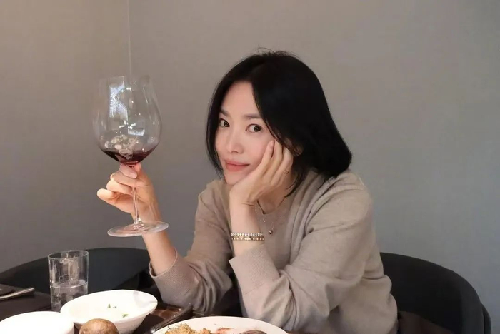 杭州美美科技怎么样爆米花 | 金高银的寸头肯定很凉快吧?“小辣椒”的千金是个mean girl?肯豆的UGG ootd也太实用了!_新闻资讯_第26张_活检穿刺产品网 杭州美美科技怎么样爆米花 | 金高银的寸头肯定很凉快吧?“小辣椒”的千金是个mean girl?肯豆的UGG ootd也太实用了!_https://www.jmylbn.com_新闻资讯_第26张