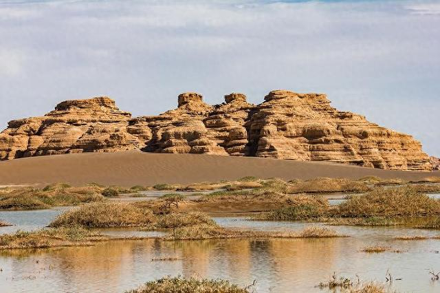 △敦煌雅丹国家地质公园