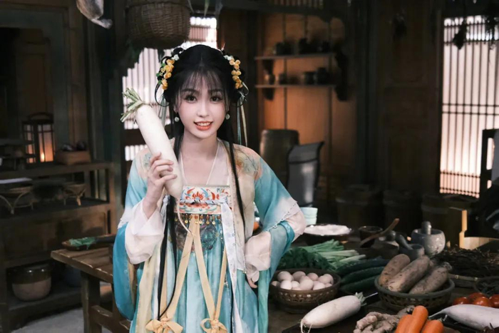 演员虞书欣