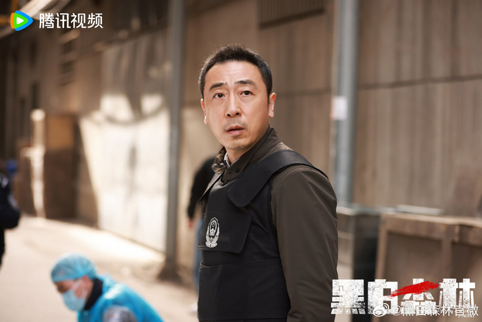 邢良（宁理 饰）