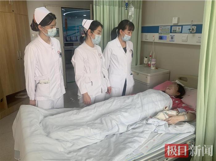 胎心异常，胎儿命垂一线，医护携手5分钟逆转危机