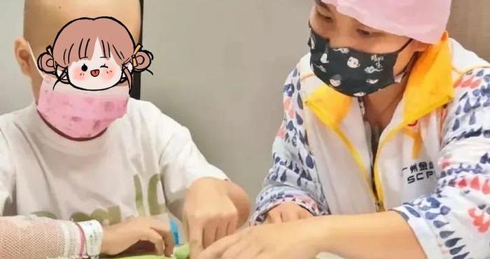 剃了光头的癌症游戏师，以发为媒，温暖患儿心灵