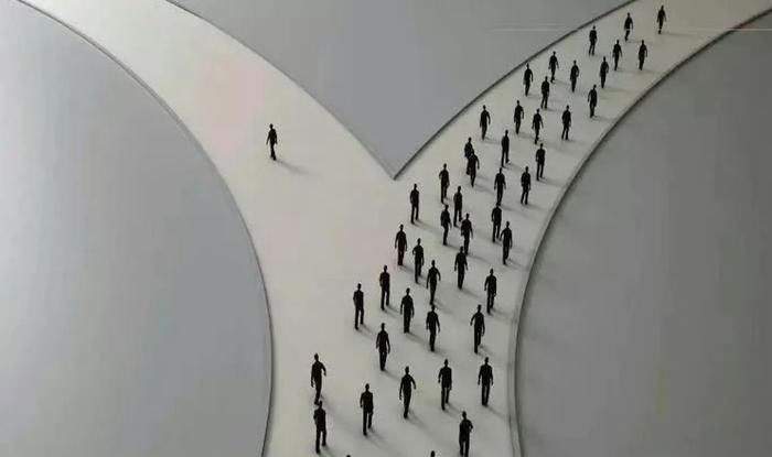 这世上，觉得别人有问题的人，是绝大多数人