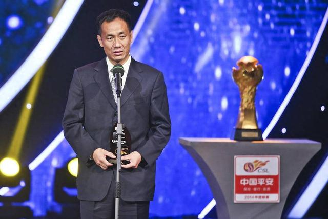 谭海昔日在“金哨”领奖台上 CFP供图