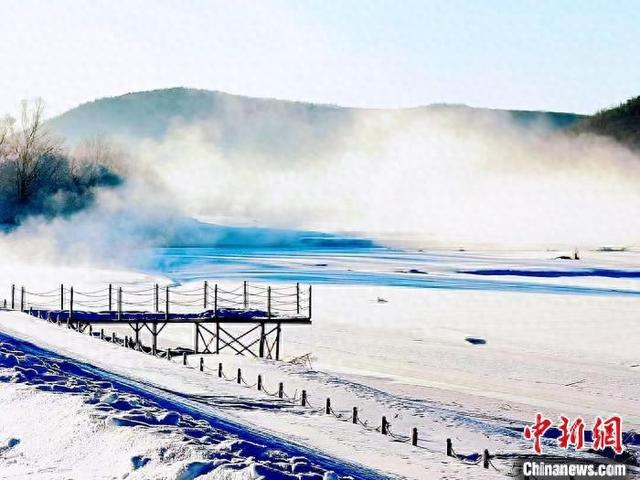 12月12日，“中国最冷小镇”呼中最低温降至-37.4℃。 白玉 摄