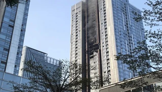深圳悦府二期爆燃事故背后：亲历者、赔偿难题和超高层建筑反思|物业|爆炸|秦涛|深圳湾悦府二期|华润_新浪新闻