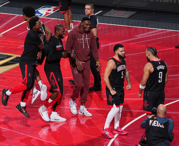 布鲁克斯和范弗利特是火箭年轻人的榜样。