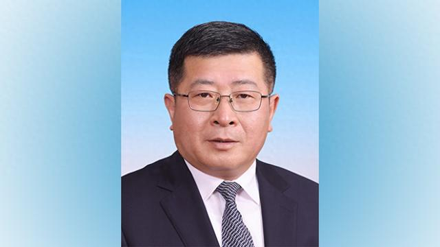 随后,据北京市政府官网"市领导"栏目更新显示:谈绪祥担任北京市委常委
