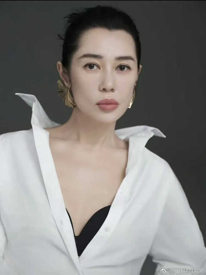 48岁知名女星官宣结婚!|余男|最佳女主角_新浪新闻