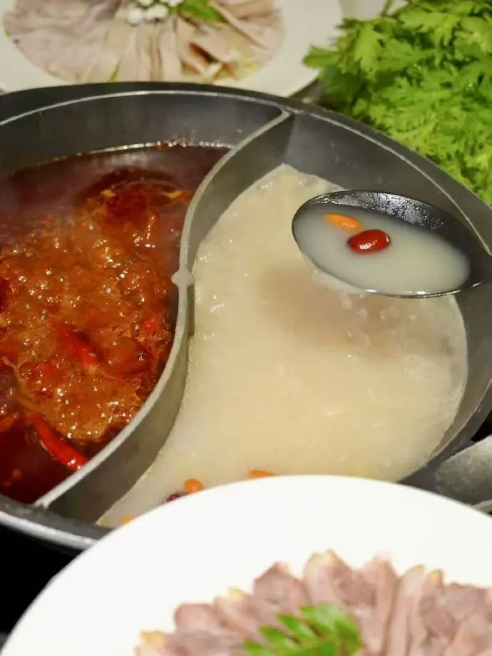 图片来源：园里火锅官博