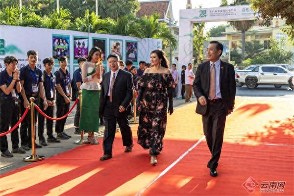 嘉宾入场电影周 供图