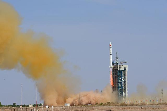 首颗内地与澳门合作研制的空间科学卫星“澳门科学一号”在酒泉卫星发射中心采用长征二号丙运载火箭成功发射。 图源：新华社 