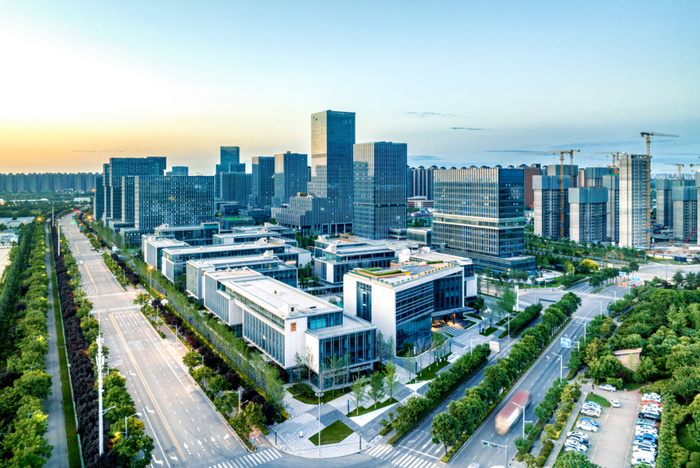 高新区紧抓“双中心”建设机遇，促进高质量发展。（西安高新区 供图）