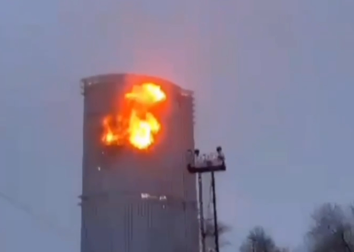 △喀山高层住宅楼“蔚蓝天堂”遭无人机袭击