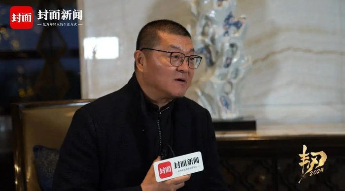 姜铁红接受封面新闻采访 摄影 刘叶