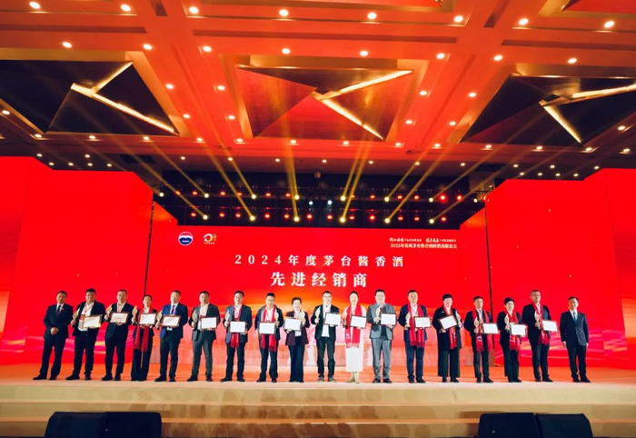 颁发“先进经销商”