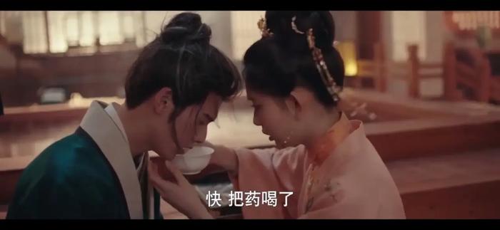 《九重紫》一个身中剧毒，一个身怀六甲，还敢在院子里……？