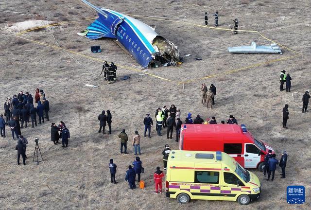 航空专家谈哈萨克斯坦空难：最后时刻飞行员全力抢救飞机  第2张