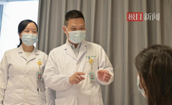 怀孕25周的准妈妈遇上卵巢囊肿破裂，医生手术“排雷拆弹”守住母子平安