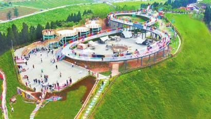 　　大英县隆盛镇土门垭村乡村旅游火起来。