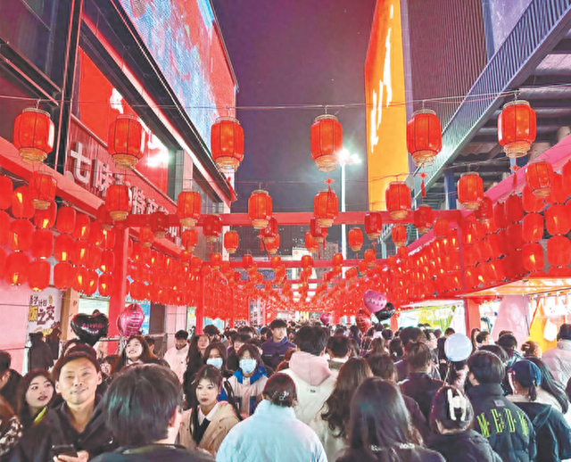 二七商圈人头攒动