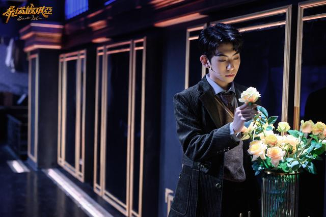 《桑塔露琪亚》剧照