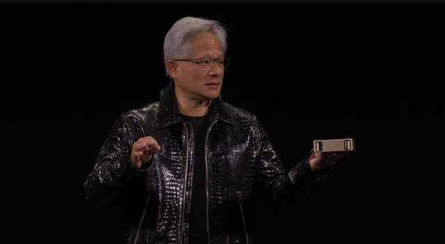 黄仁勋展示个人AI超级电脑Project Digix。来源：英伟达直播