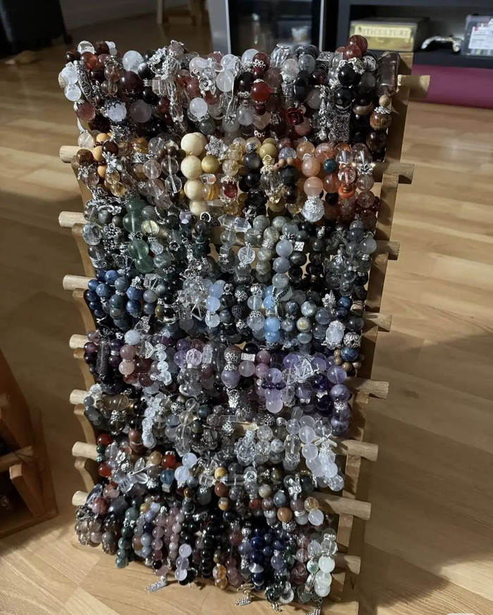 消费者晒出水晶“战利品”