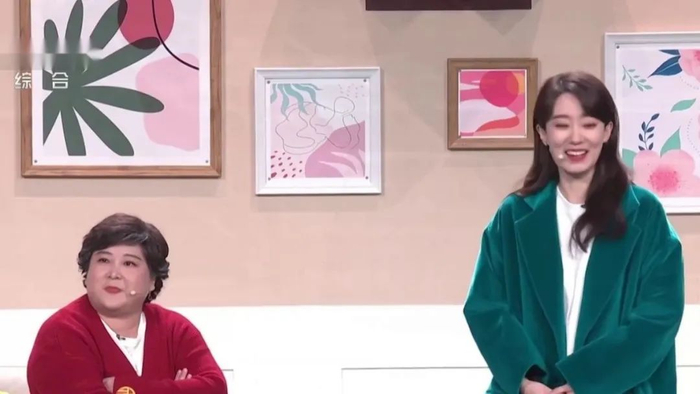 贾玲、张小斐主演的《喜上加喜》