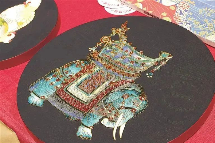 ▲金州景泰蓝手工制作技艺。