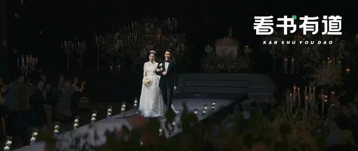 他俩官宣结婚，冲上热搜第一！网友炸了：她到底凭什么啊？